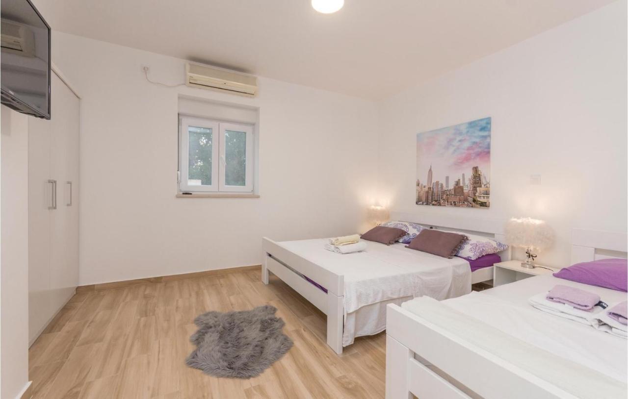 Apartments In Turanj, 20M From The Beach Sukosan Luaran gambar