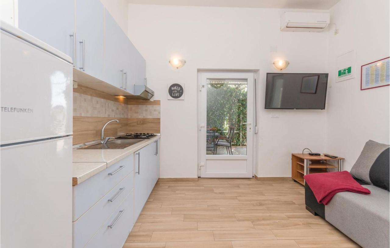 Apartments In Turanj, 20M From The Beach Sukosan Luaran gambar