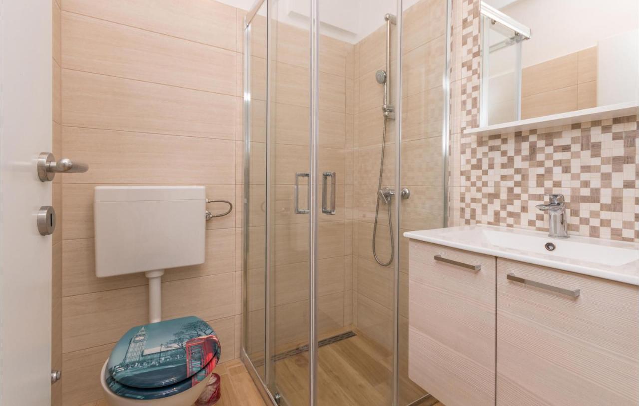 Apartments In Turanj, 20M From The Beach Sukosan Luaran gambar