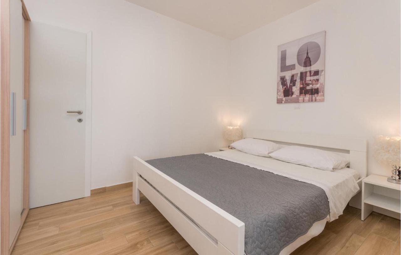 Apartments In Turanj, 20M From The Beach Sukosan Luaran gambar