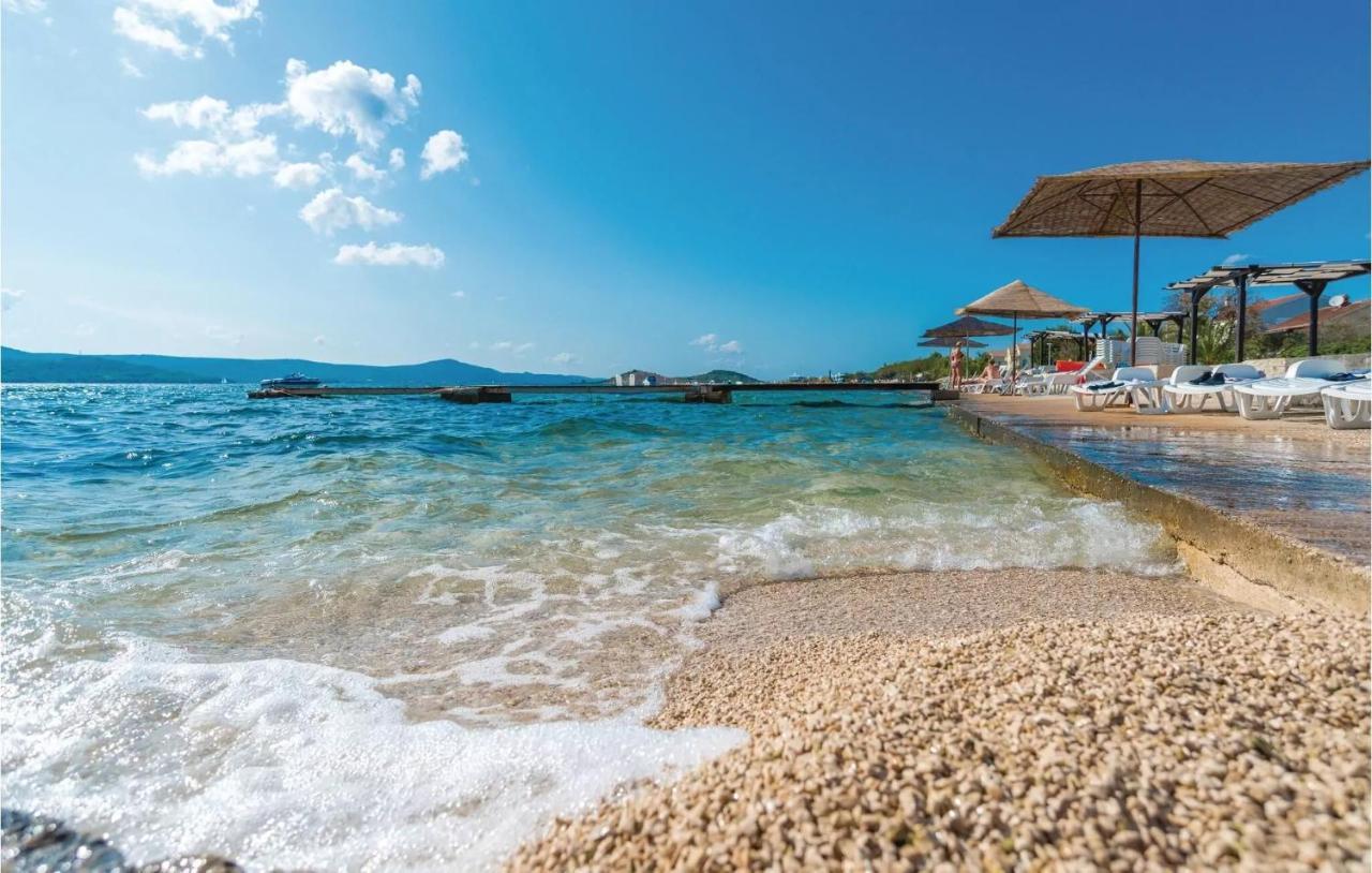 Apartments In Turanj, 20M From The Beach Sukosan Luaran gambar